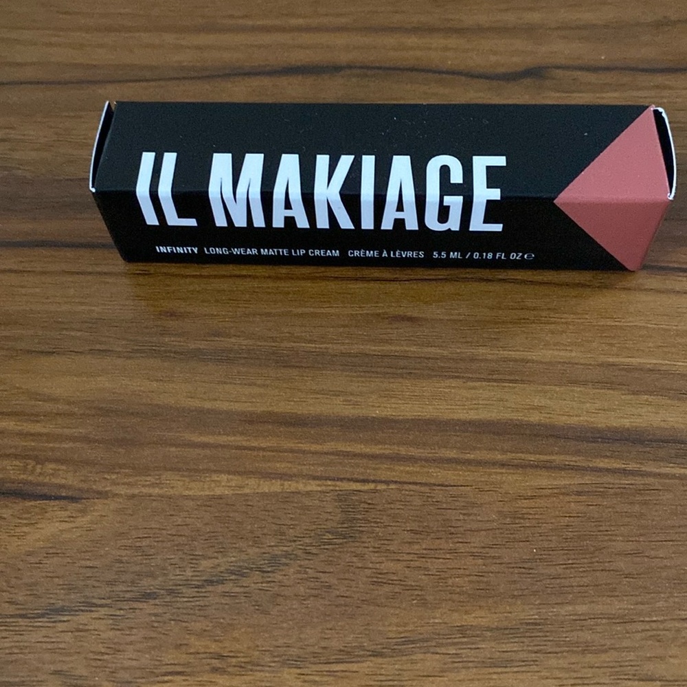 IL MAKIAGE Infinity Lip Cream